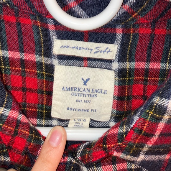 American Eagle “Ahh-mazingly” Soft Boyfriend Fit Flannel - Picture 4 of 4